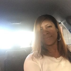 Meet your Posher, Kendra